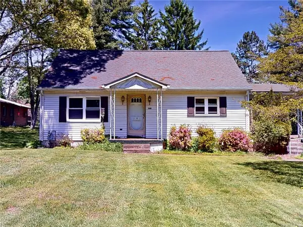 140 Evergreen Dr, Aliquippa, PA 15001