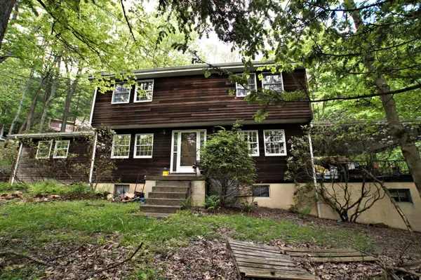 226 Echo Valley Road, Jeannette, PA 15644