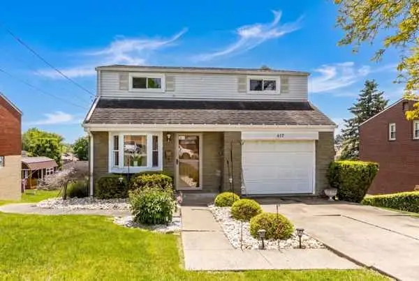 417 Blossom Dr, Pittsburgh, PA 15236