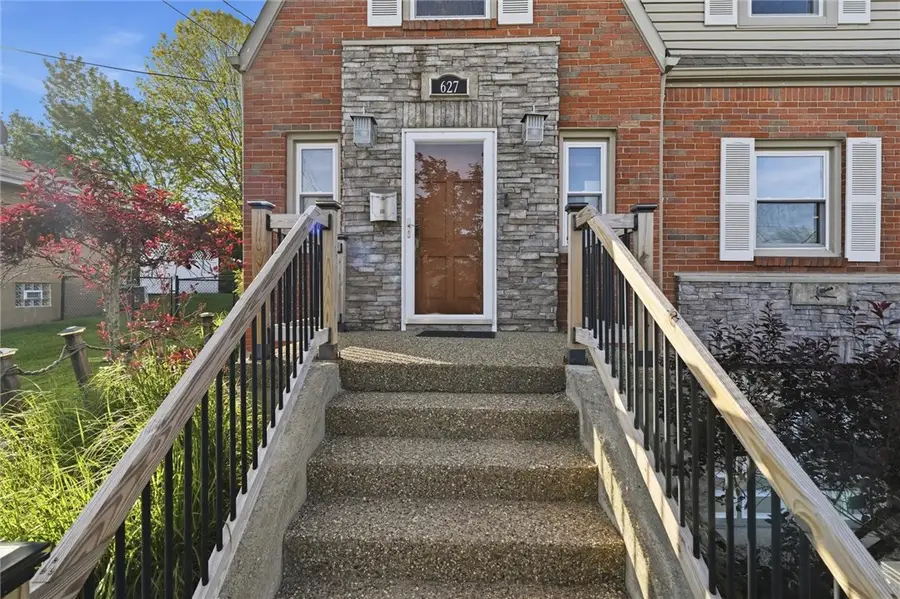 627 Greenlee Rd, Pittsburgh, PA 15227 - #2