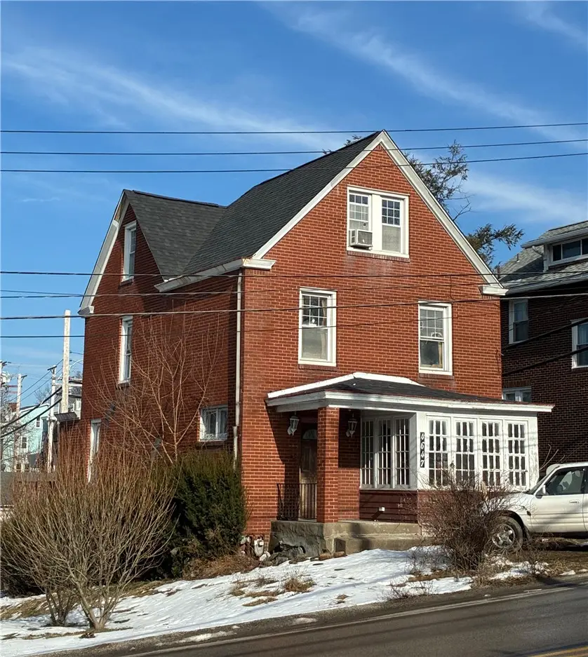 4647 W Run Rd, Pittsburgh, PA 15207 - #1