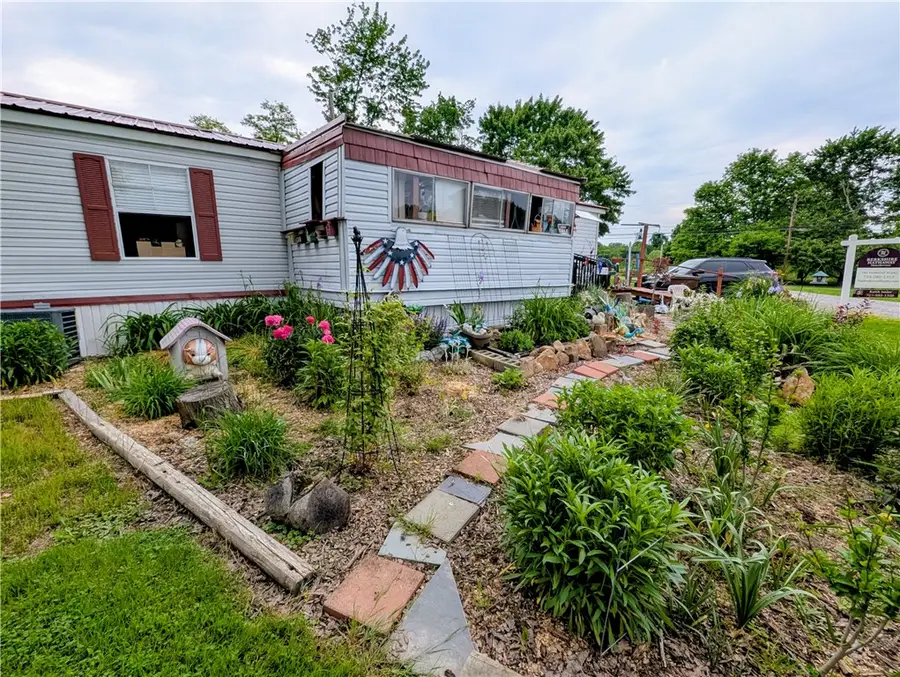 102 Aljuron Ln, Prospect, PA 16052 - #2