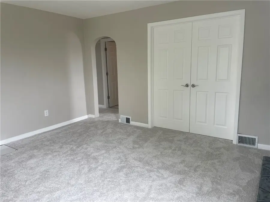 2616 Kenview Dr, New Kensington, PA 15068 - #3
