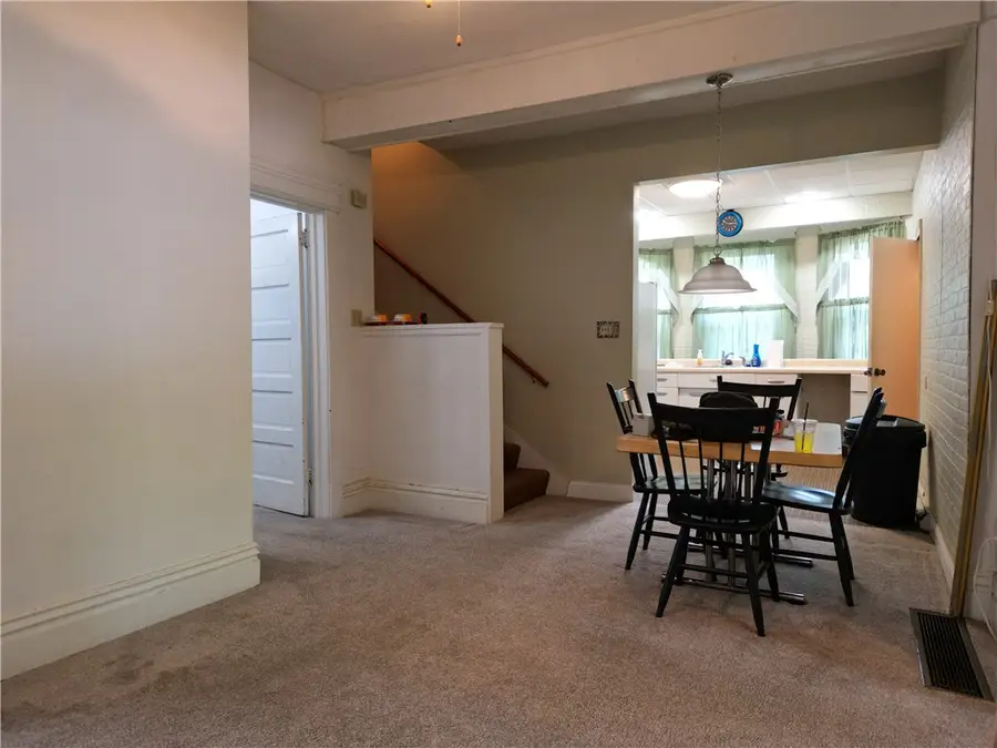 328 W Poplar St, Grove City, PA 16127 - #3