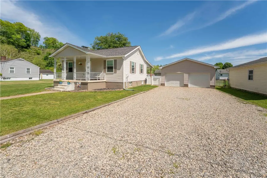 4 Oak St, Clarksville, PA 15322 - #2