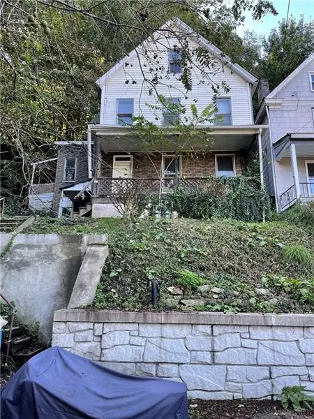 450 Card Ave, Wilmerding, PA 15148