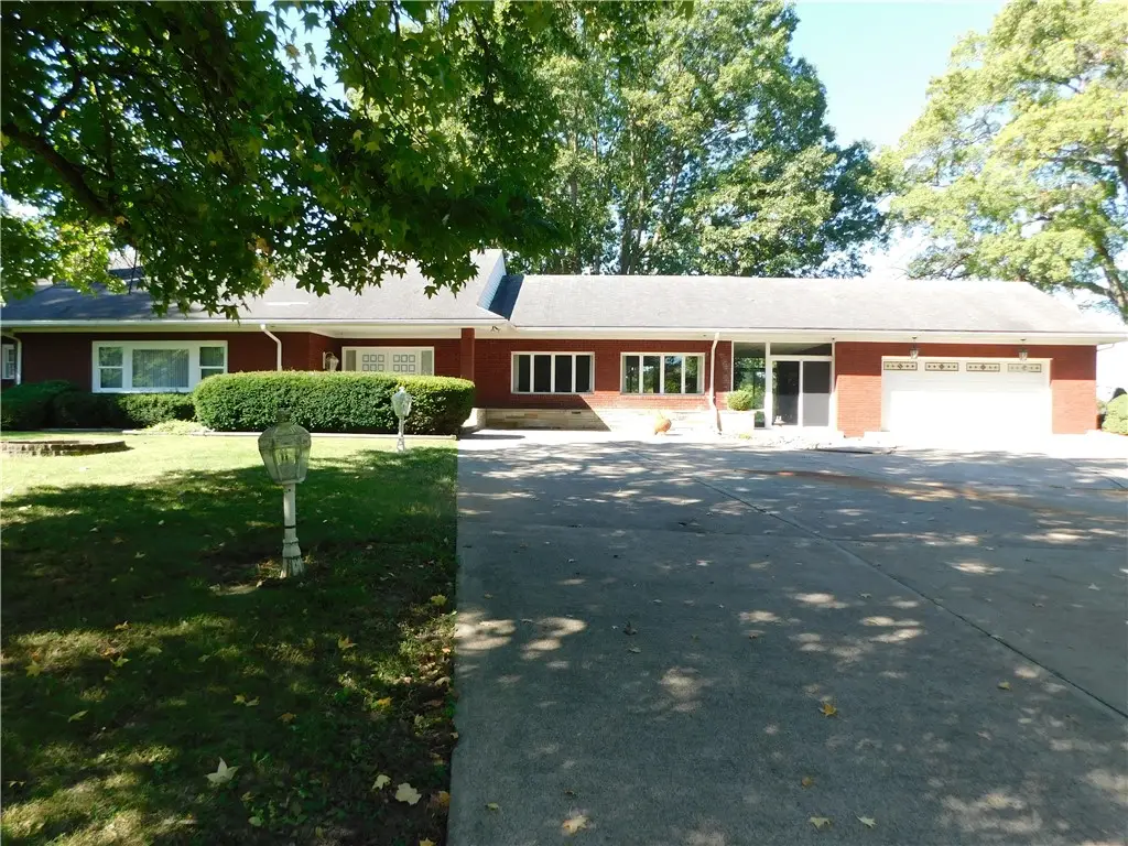 302 Derrick Avenue, Uniontown, PA 15401 - #1