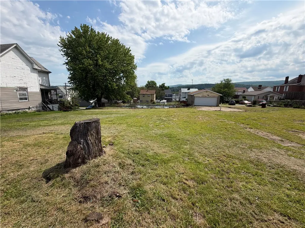 317 S 9th St, Connellsville, PA 15425 - #1