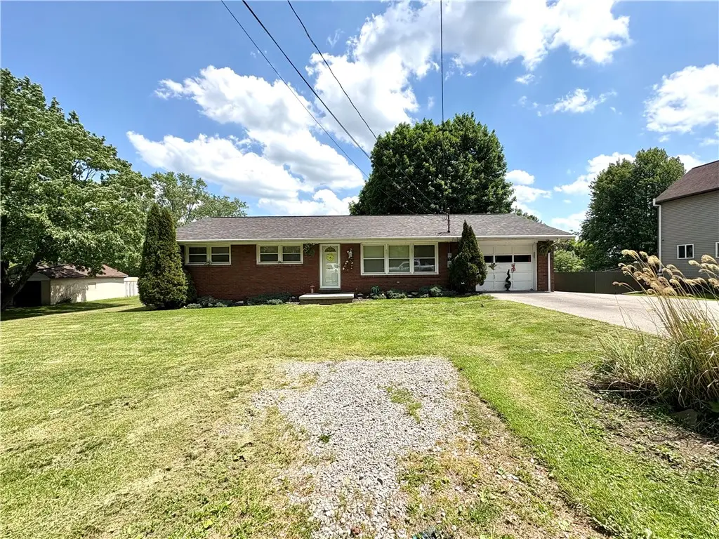 2045 Martha St, New Castle, PA 16101 - #1