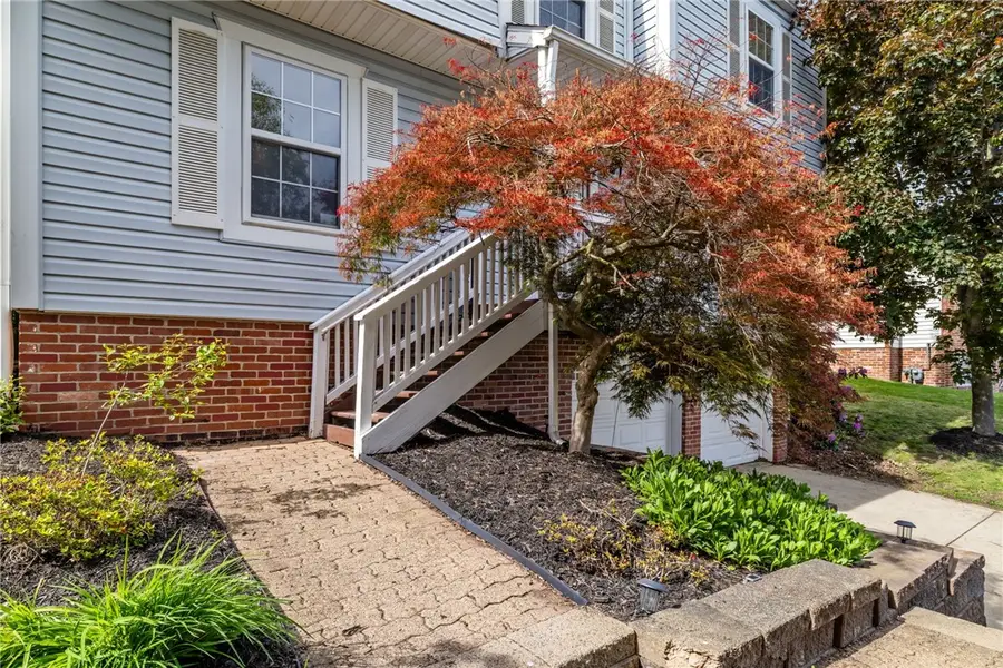 515 Cresthaven Dr, Pittsburgh, PA 15239 - #3
