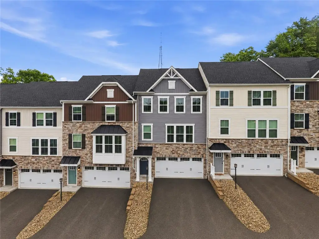 117 Moyer Hill Dr, Cranberry, PA 16066 - #1