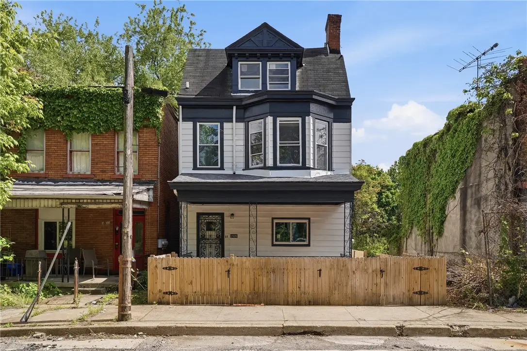 2520 Hallett St, Pittsburgh, PA 15219 - #1