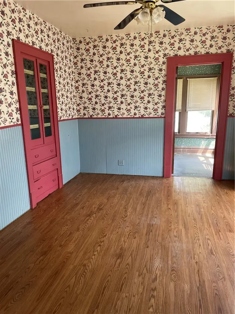 285 Sherman, Sharon, PA 16146 - #2