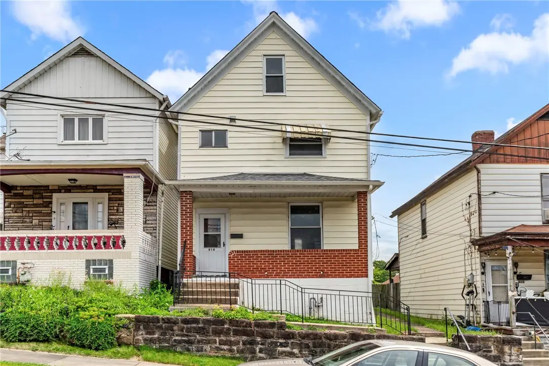 919 Brinton Ave, Pitcairn, PA 15140 - #1