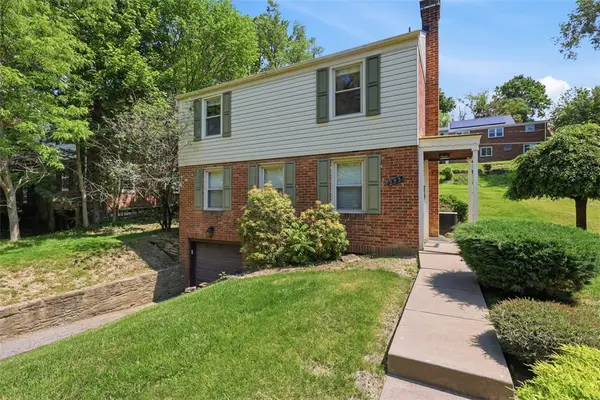 295 Constitution Dr, Pittsburgh, PA 15236