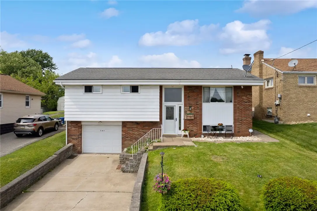 707 Glencairn St, West Mifflin, PA 15122 - #1