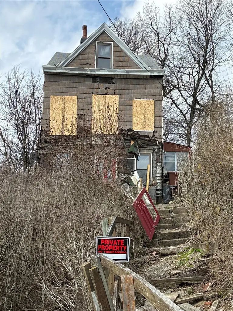 2794 Mount Troy Road, Pittsburgh, PA 15212 - #1