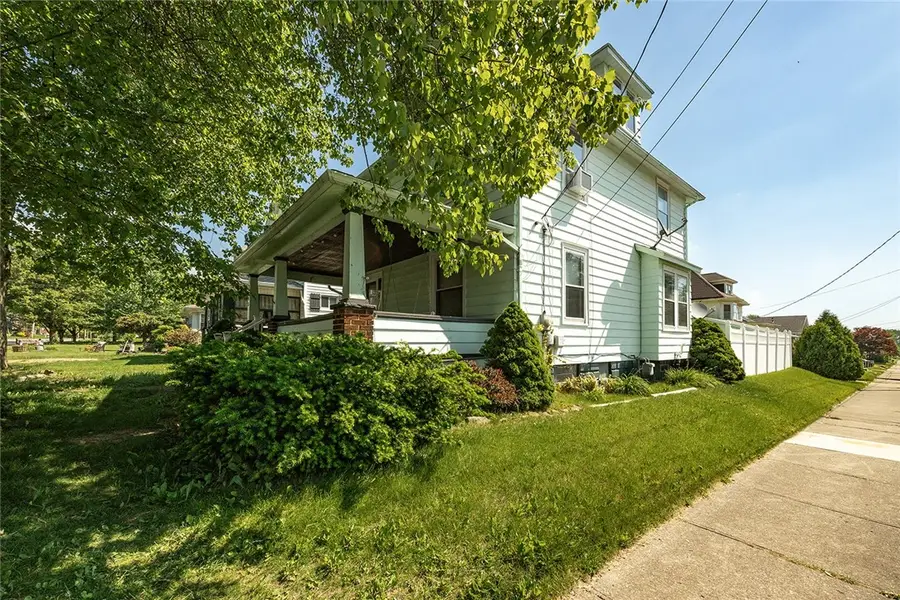 2402 Highland Ave, New Castle, PA 16105 - #3