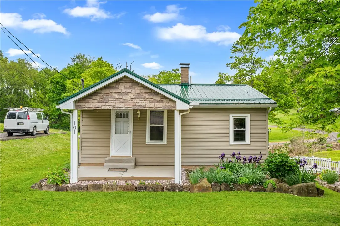101 Leech Ln, Beaver Falls, PA 15010 - #1