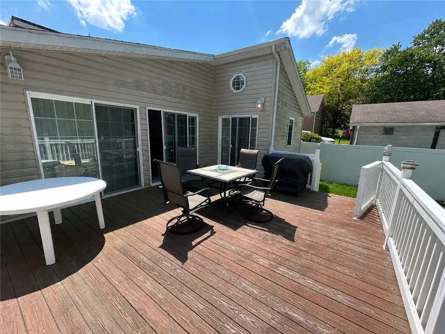 307 E Garfield Ave, New Castle, PA 16105 - #2