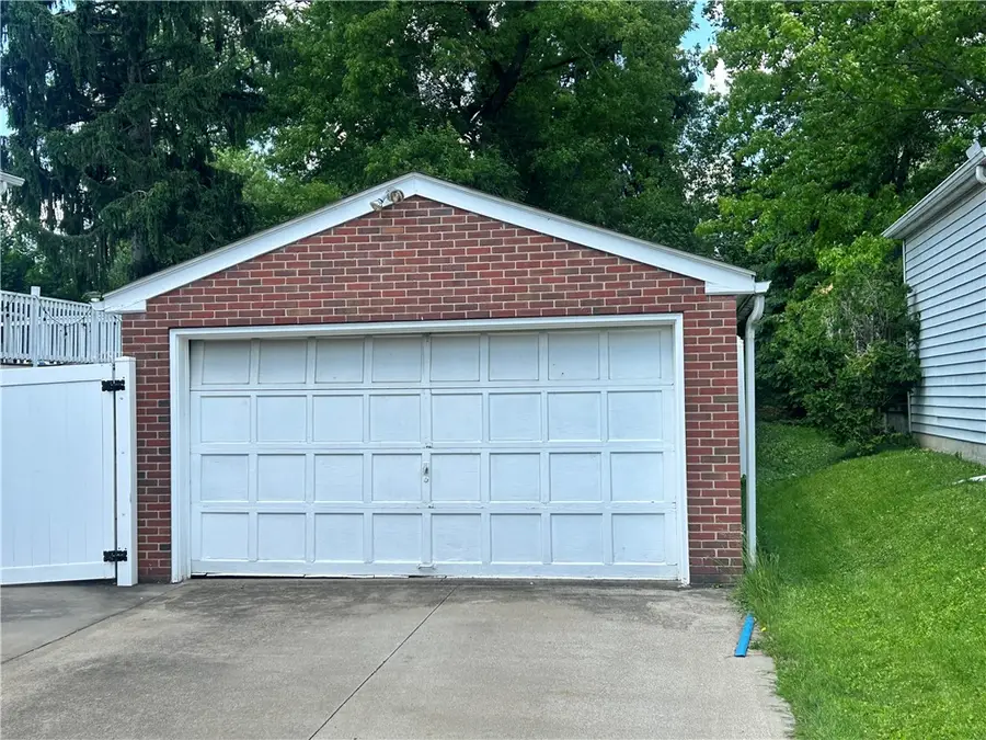 307 E Garfield Ave, New Castle, PA 16105 - #3