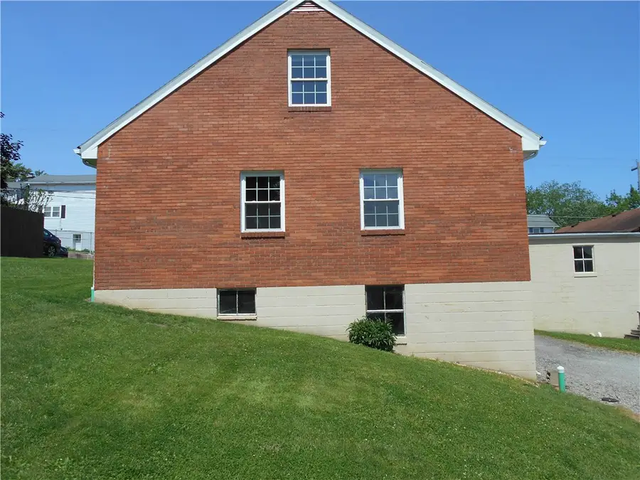 2122 Route 130, Pleasant Unity, PA 15676 - #2