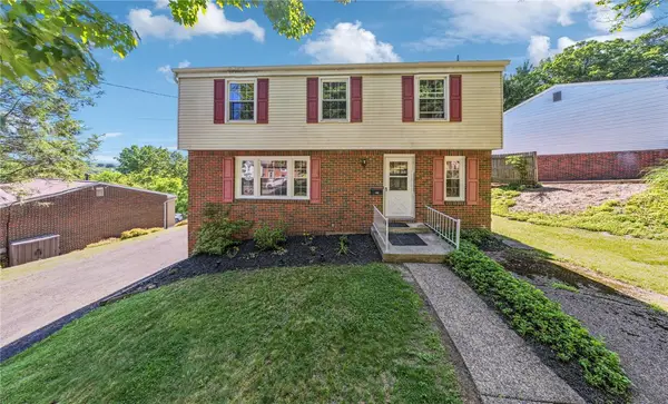 690 Blue Ridge Rd, Pittsburgh, PA 15239