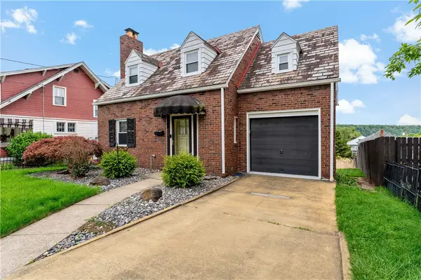 415 Pershing Dr, New Kensington, PA 15068