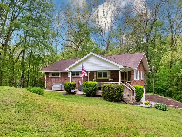 115 Ben Venue Road, Fombell, PA 16123