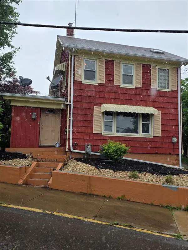 710 5th St, Charleroi, PA 15022