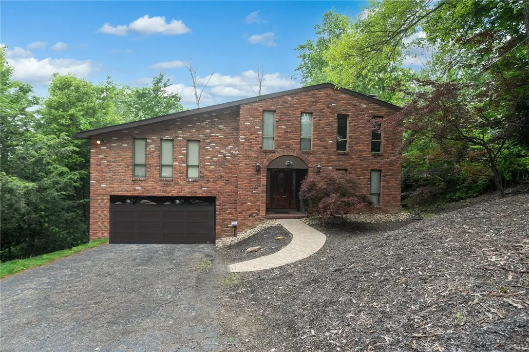 3436 Macarthur Dr, Murrysville, PA 15668 - #1