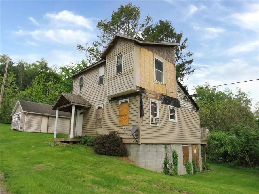 1371 Work St, Crescent, PA 15046 - #2