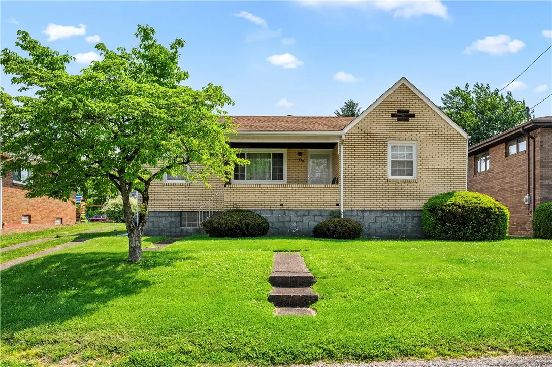 210 Margaret Ave, Jeannette, PA 15644 - #1