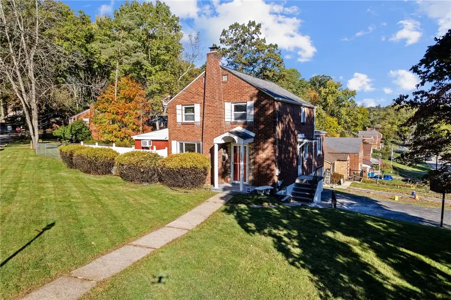 2905 Blackridge Ave, Pittsburgh, PA 15235 - #3