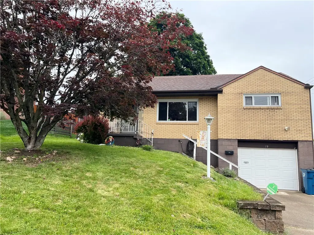 19 Hallmark Drive, Pittsburgh, PA 15235 - #1