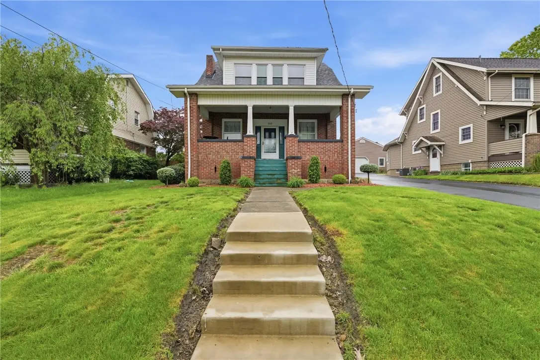 220 E Sheridan Ave, New Castle, PA 16105 - #1