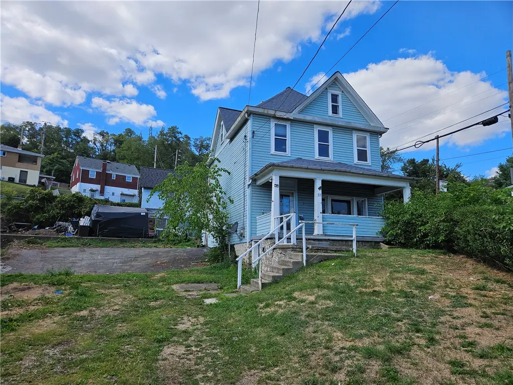 37 Charles St, Dravosburg, PA 15034 - #1
