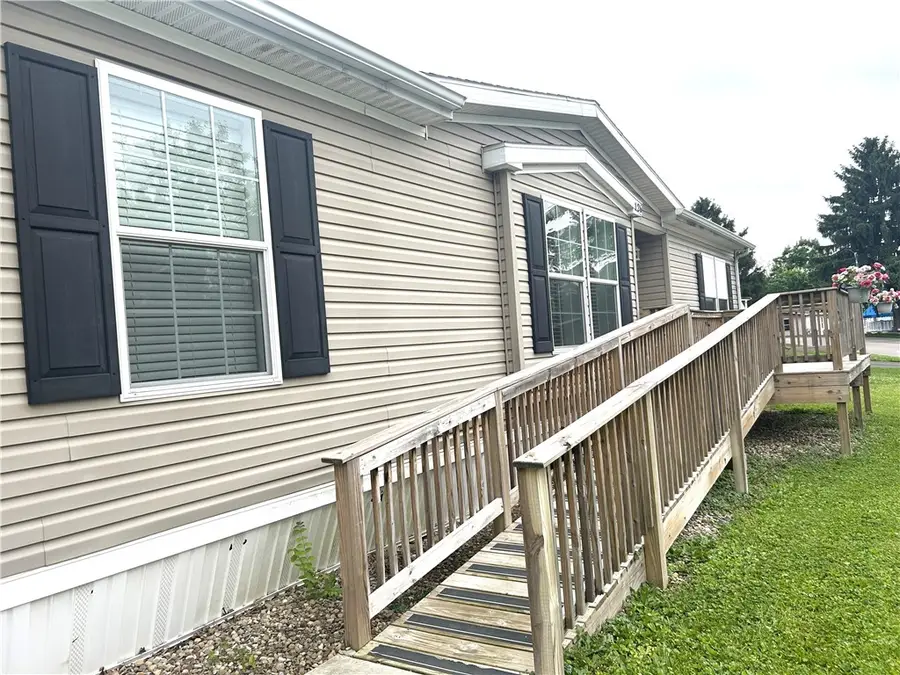 126 York Rd, Cranberry, PA 16066 - #2