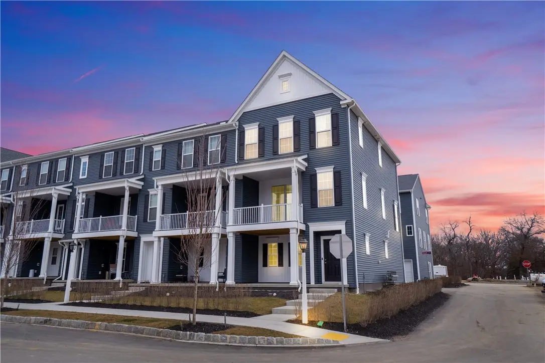 314 Harlequin St, Cranberry, PA 16066 - #1