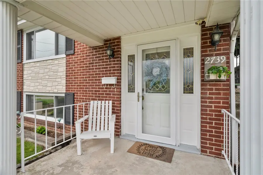 2739 Iowa Drive, New Kensington, PA 15068 - #2