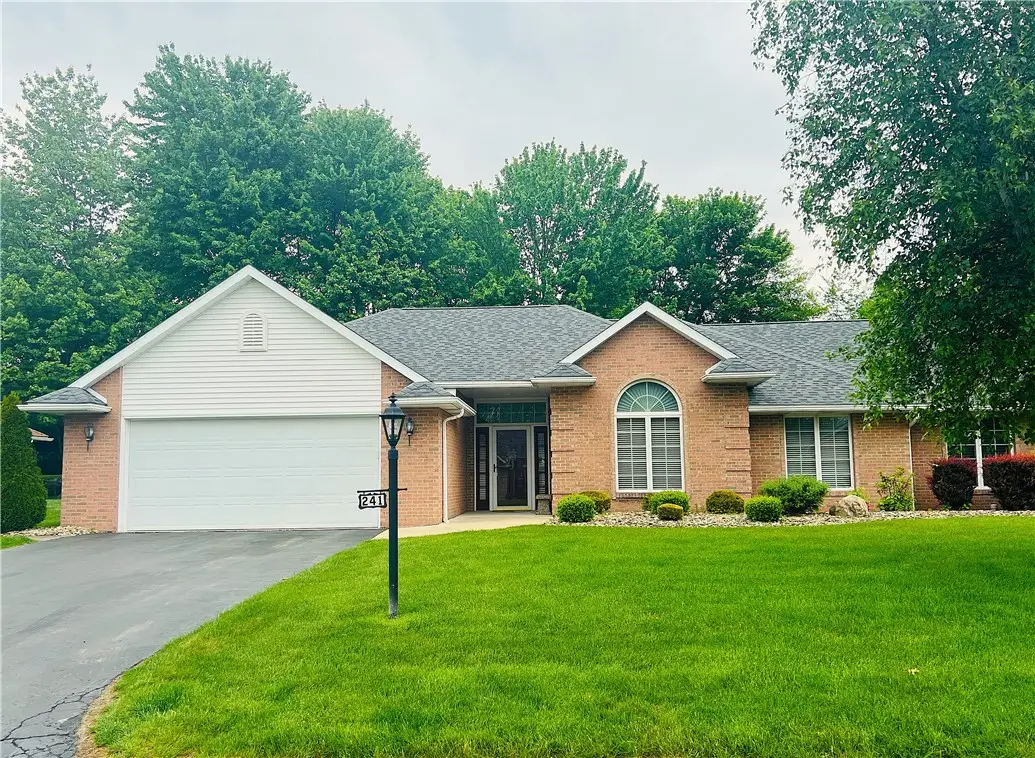 241 Orchard Park Dr, New Castle, PA 16105 - #1