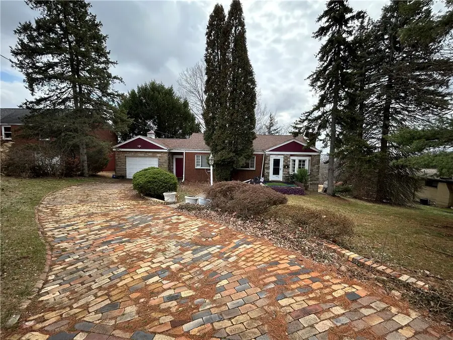 2247 Vermont Ave, West Mifflin, PA 15122 - #2