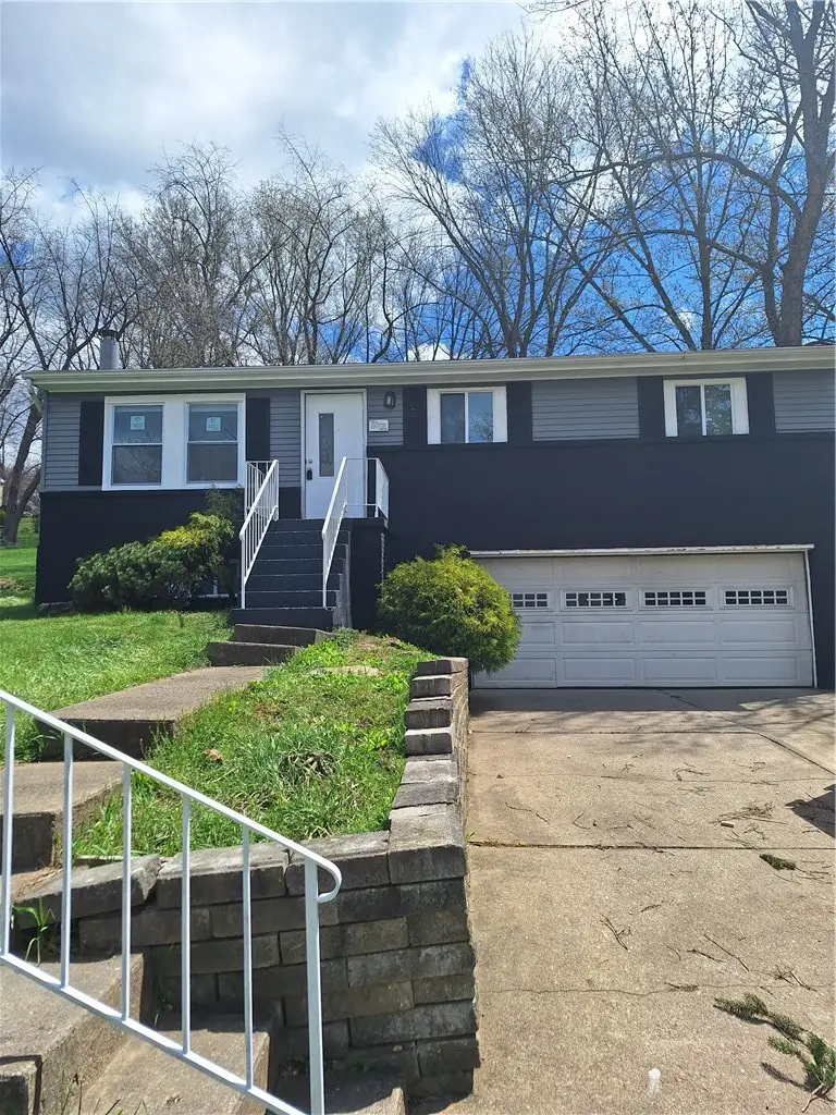 6069 Mcpherson Ave, Bethel Park, PA 15102 - #1