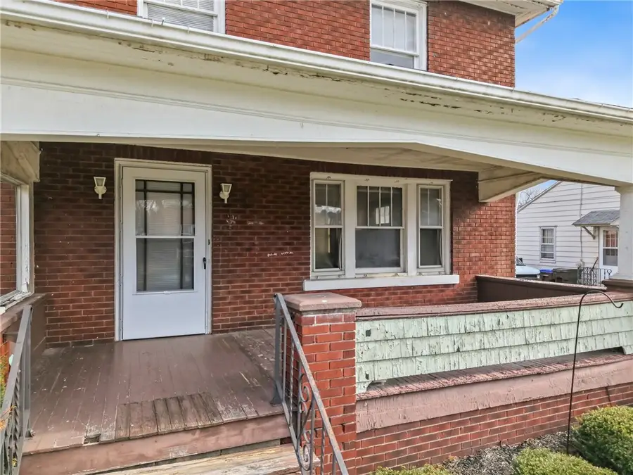 1045 Myrtle Pl, Sharon, PA 16146 - #3