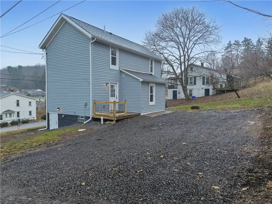 102 Fayette St, Imperial, PA 15126 - #2