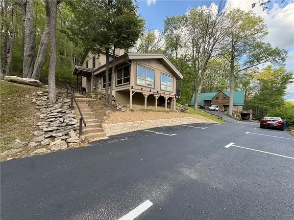 2226 County Line Road, Champion, PA 15622