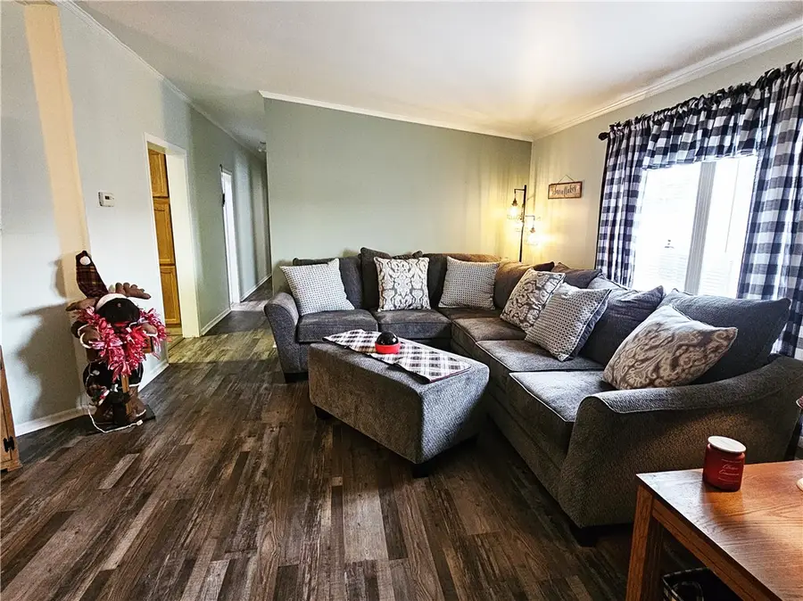 612 Primrose Ln, Mount Pleasant, PA 15666 - #3