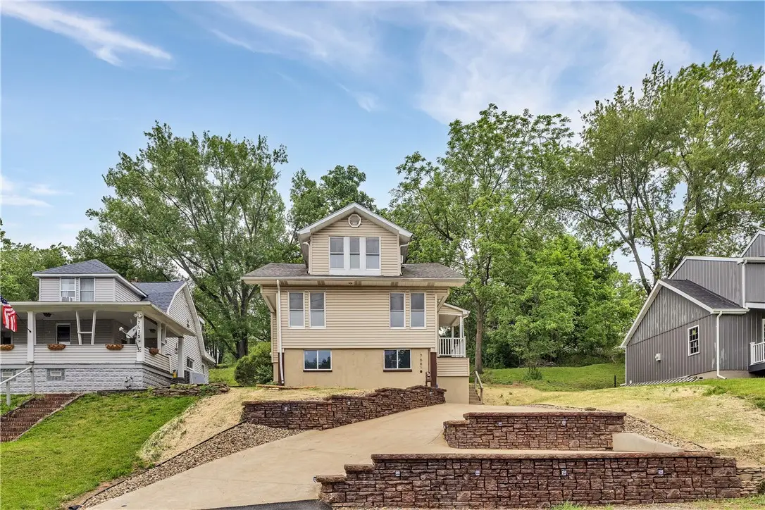 7661 Pennsylvania Ave, Irwin, PA 15642 - #1