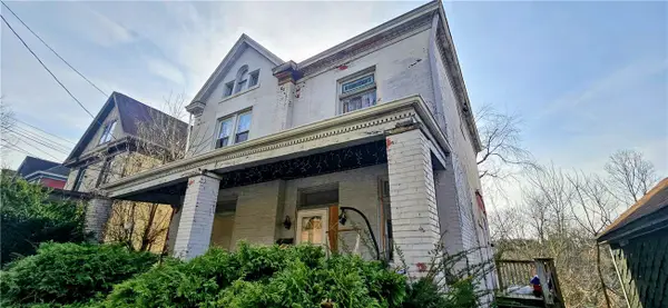 53 Carrick Ave, Pittsburgh, PA 15210