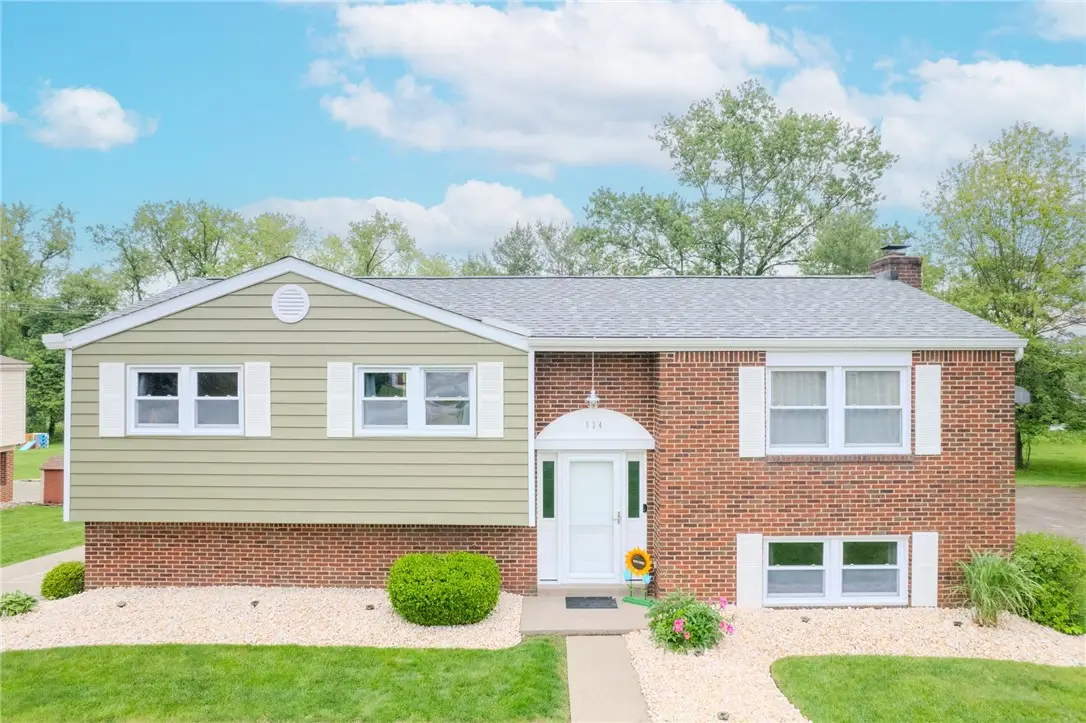 134 Chris Dr, Irwin, PA 15642 - #1